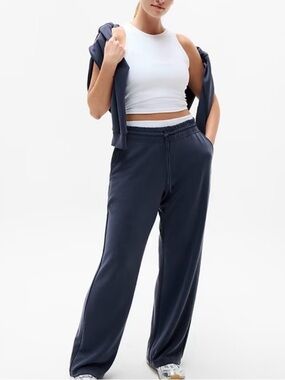 Athleta Seasoft straight pant in dark navy blue